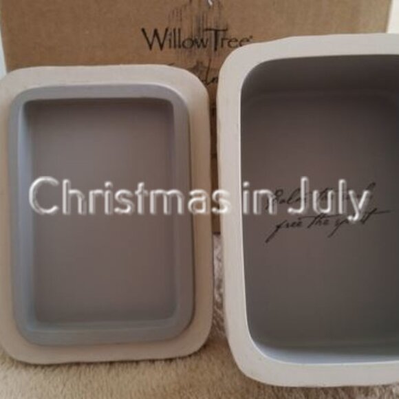 Willow Tree Susan Lordi Serenity Keepsake Box #26612 with box - Picture 3 of 6